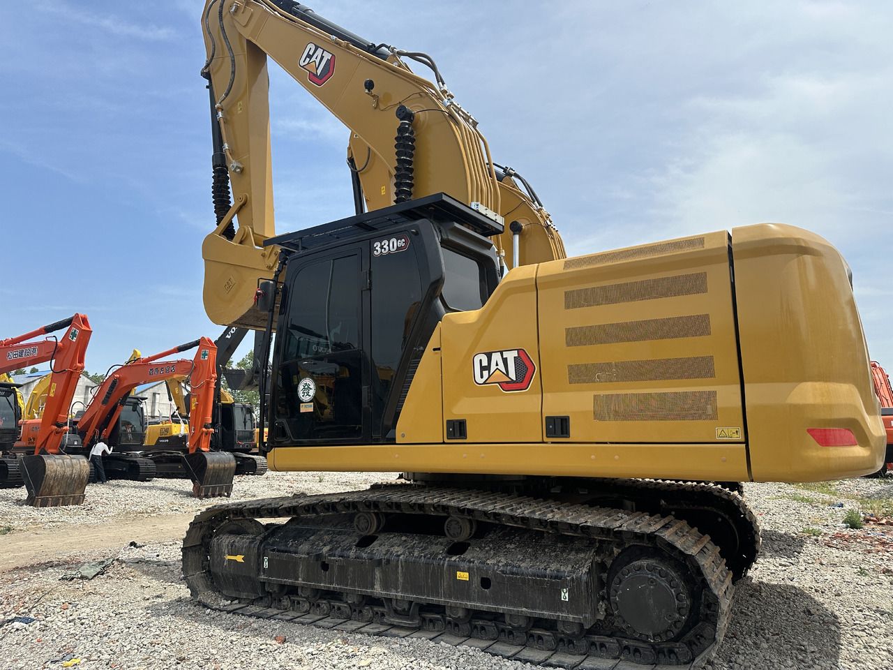 2022 Caterpillar 330GC crawler excavator, side profile view 2022 Caterpillar 330GC crawler excavator, side profile view