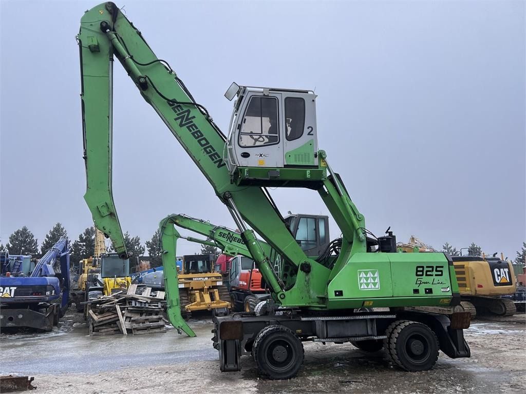 2011 Sennebogen 825 material handler, side view 2011 Sennebogen 825 material handler, side view