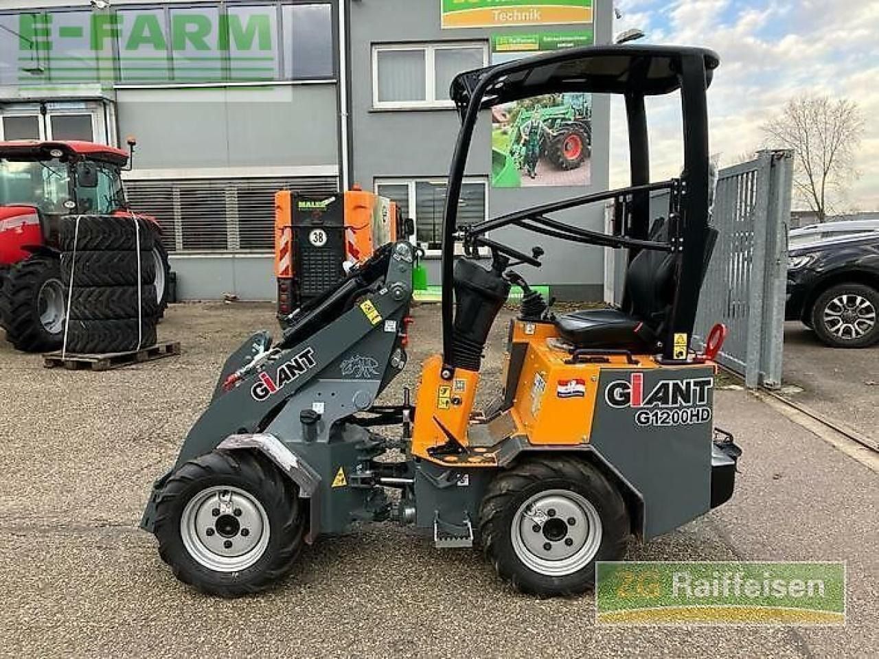 2023 Giant G1200HD mini excavator, side view