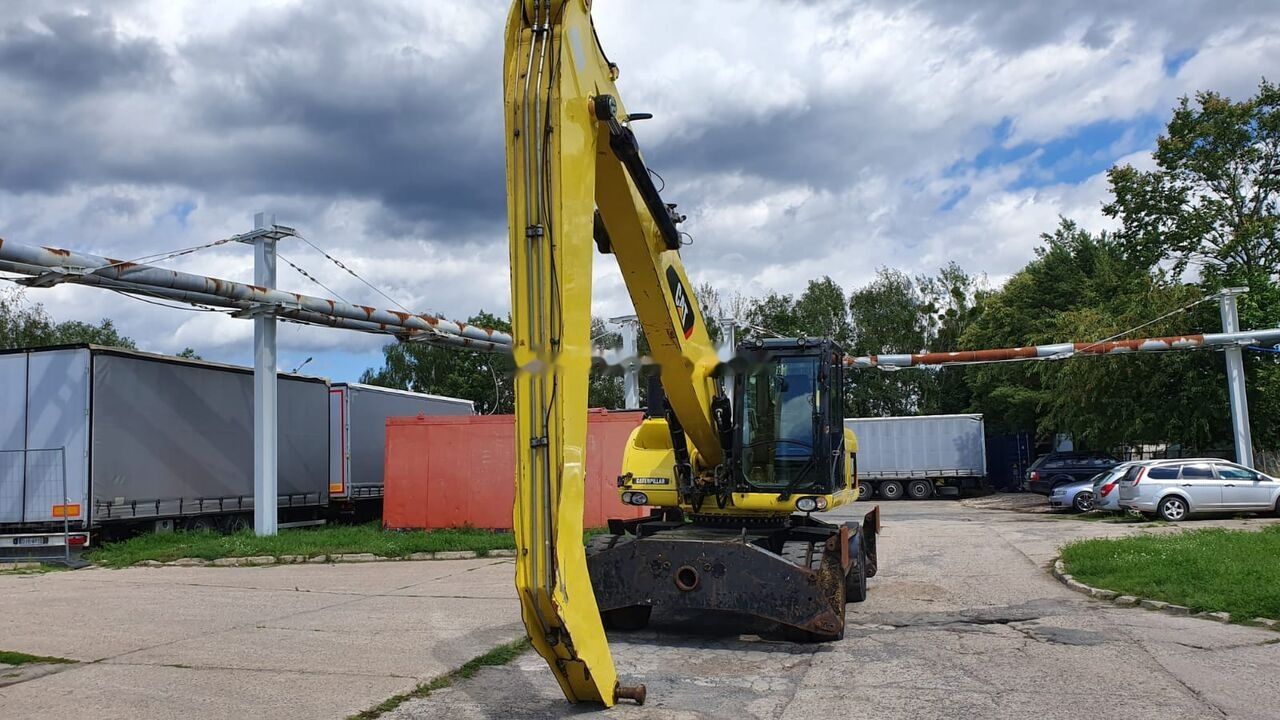 2011 Caterpillar M318D MH material handler, front view 2011 Caterpillar M318D MH material handler, front view
