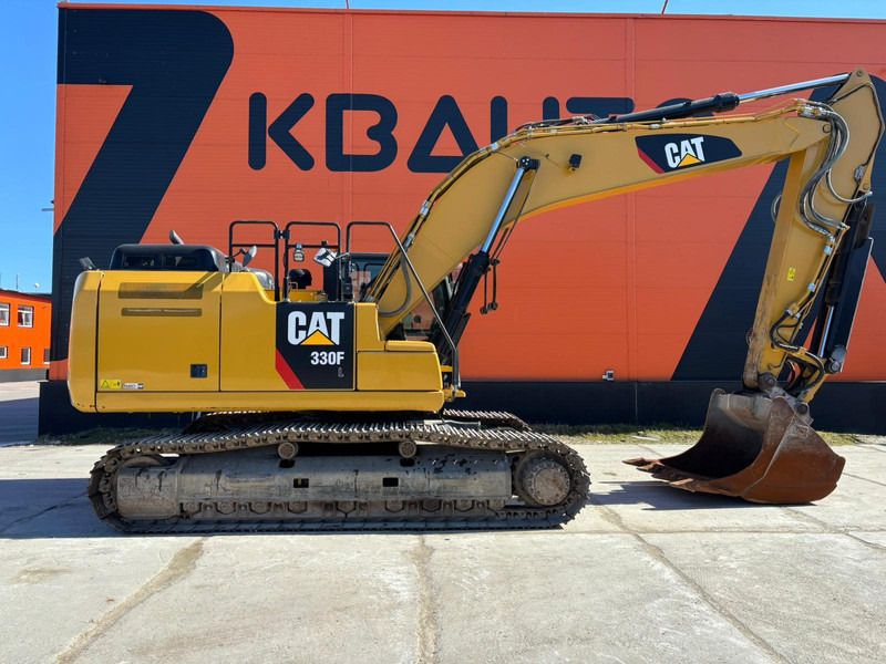 2018 Caterpillar 330F crawler excavator, side profile view