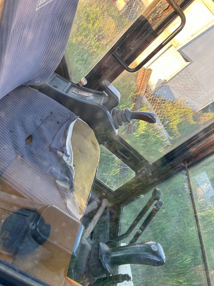 2000 JCB 803 PLUS excavator interior view