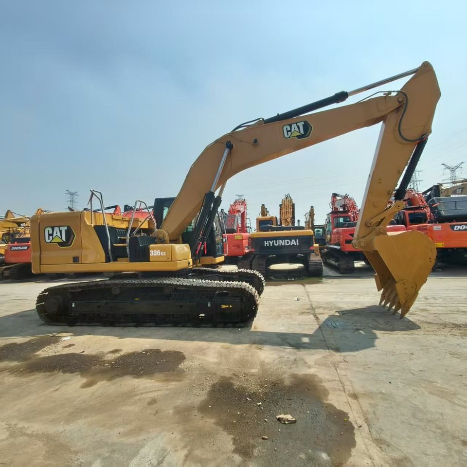 2022 Caterpillar 336GC crawler excavator, side profile view 2022 Caterpillar 336GC crawler excavator, side profile view
