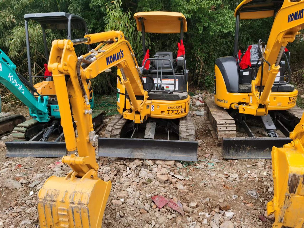 2017 Komatsu PC20MR mini excavator rear view 2017 Komatsu PC20MR mini excavator rear view