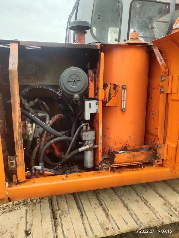 2017 Hitachi EX60-5 mini excavator engine compartment view