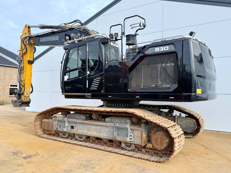 2020 Liebherr R930 LC V crawler excavator, side view 2020 Liebherr R930 LC V crawler excavator, side view