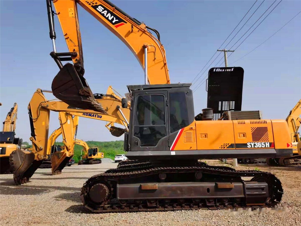 2022 Sany SY365H crawler excavator side view 2022 Sany SY365H crawler excavator side view