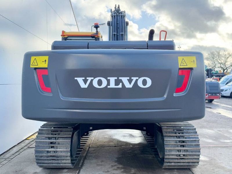 2025 Volvo EC220D crawler excavator rear view 2025 Volvo EC220D crawler excavator rear view