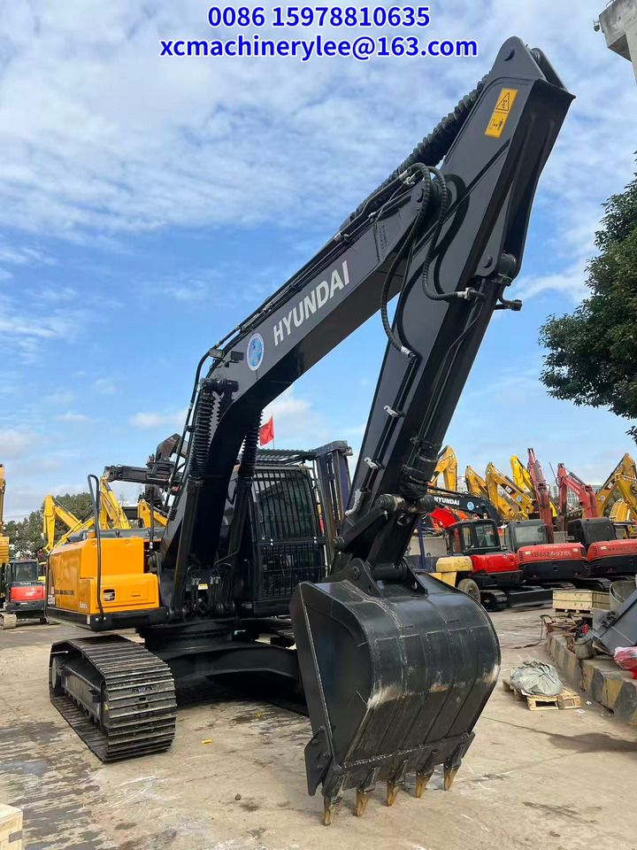 2024 Hyundai HX220HD crawler excavator, front three-quarter view 2024 Hyundai HX220HD crawler excavator, front three-quarter view