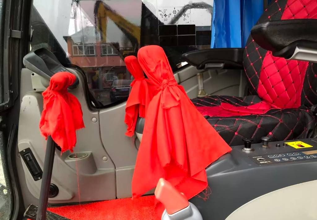 2023 XCMG XE75DA mini excavator interior cab view 2023 XCMG XE75DA mini excavator interior cab view