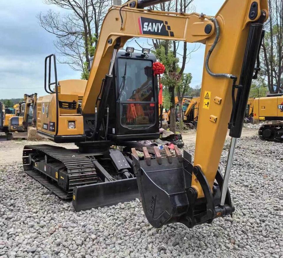 2022 Sany SY75C crawler excavator, front three-quarter view 2022 Sany SY75C crawler excavator, front three-quarter view