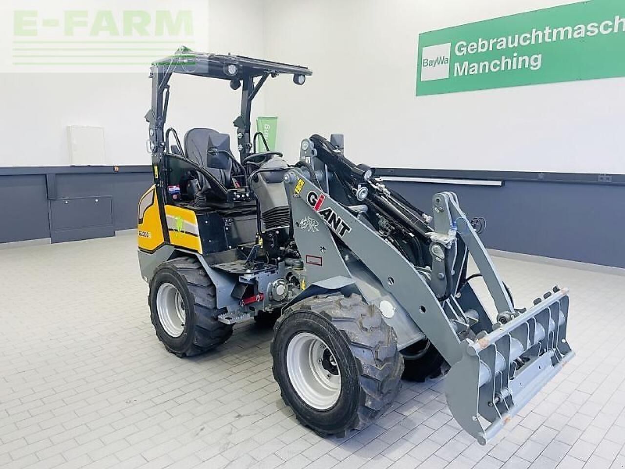 2023 Giant G2200E mini excavator, front three-quarter view 2023 Giant G2200E mini excavator, front three-quarter view