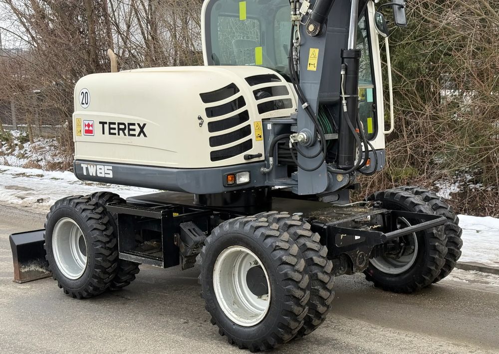 2013 Terex TW85 wheel excavator, side view 2013 Terex TW85 wheel excavator, side view