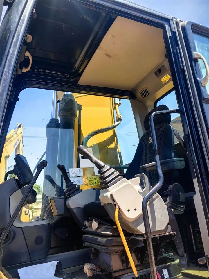 2023 Caterpillar 320GC crawler excavator interior view 2023 Caterpillar 320GC crawler excavator interior view
