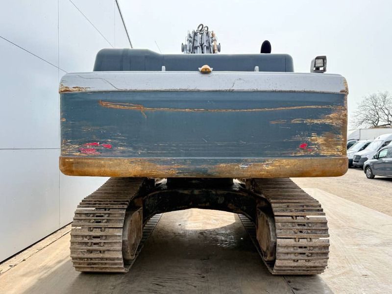 2012 Hyundai R380NLC-9 crawler excavator rear view 2012 Hyundai R380NLC-9 crawler excavator rear view