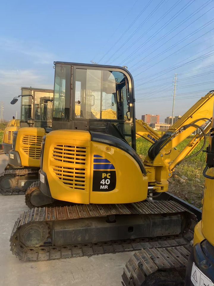 2021 Komatsu PC40MR mini excavator side view 2021 Komatsu PC40MR mini excavator side view