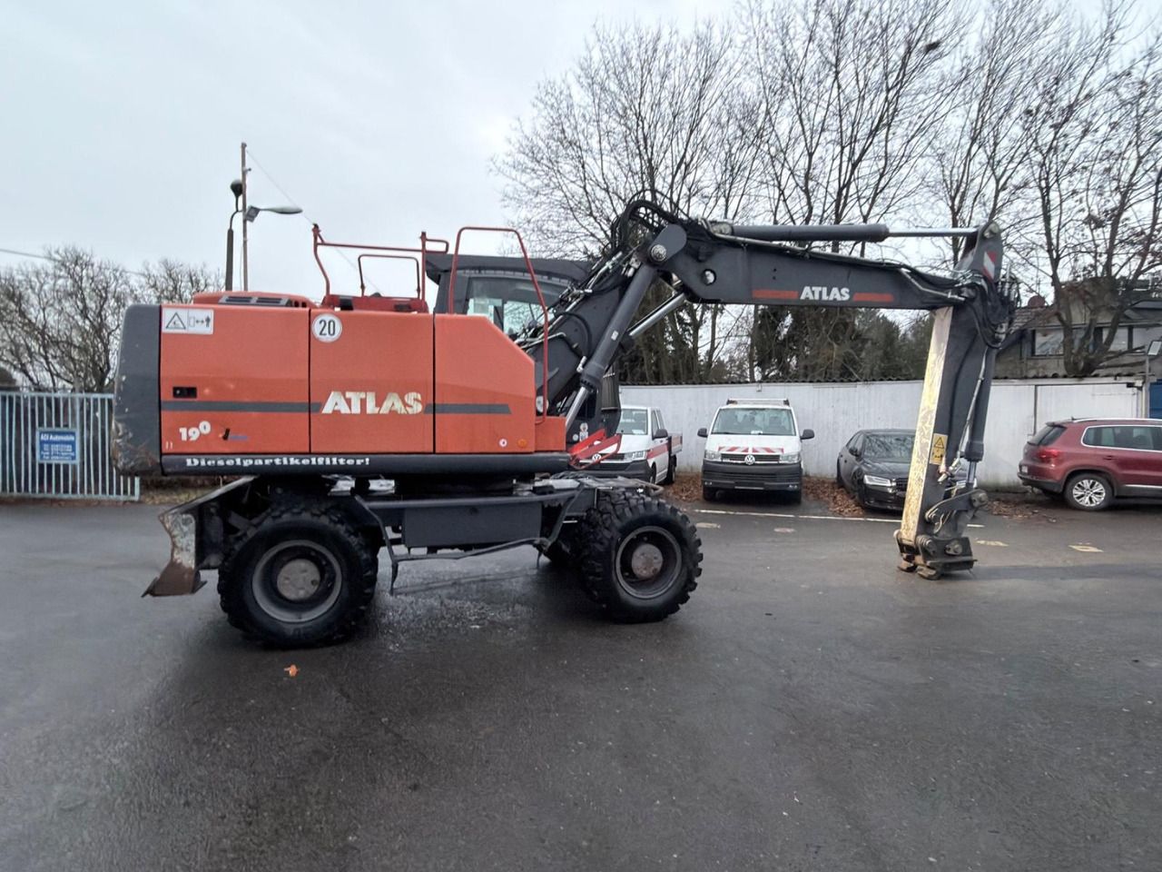 2021 Atlas 190W wheel excavator, side view 2021 Atlas 190W wheel excavator, side view