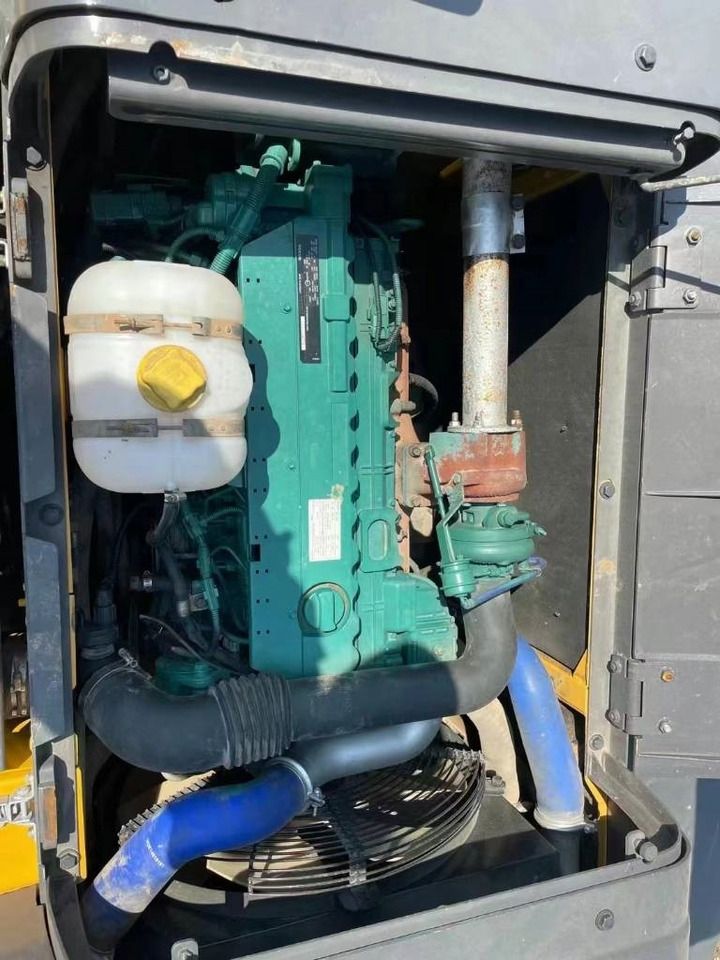2024 Volvo EC210D crawler excavator engine compartment view 2024 Volvo EC210D crawler excavator engine compartment view