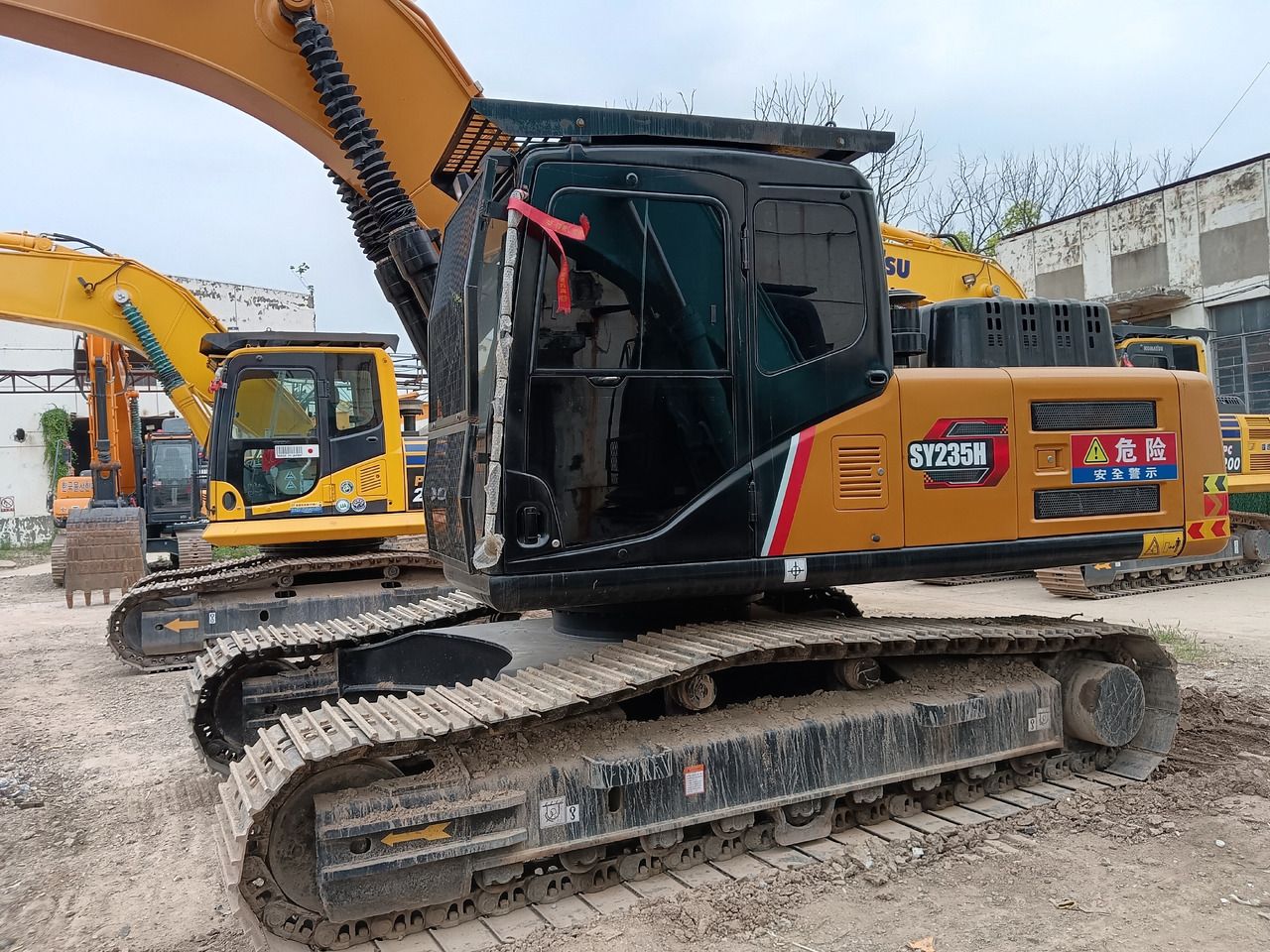 2024 Sany SY235H crawler excavator, side view 2024 Sany SY235H crawler excavator, side view