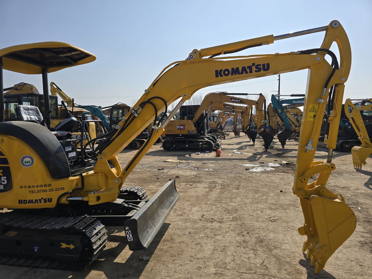 2024 Komatsu PC35 mini excavator, side view 2024 Komatsu PC35 mini excavator, side view