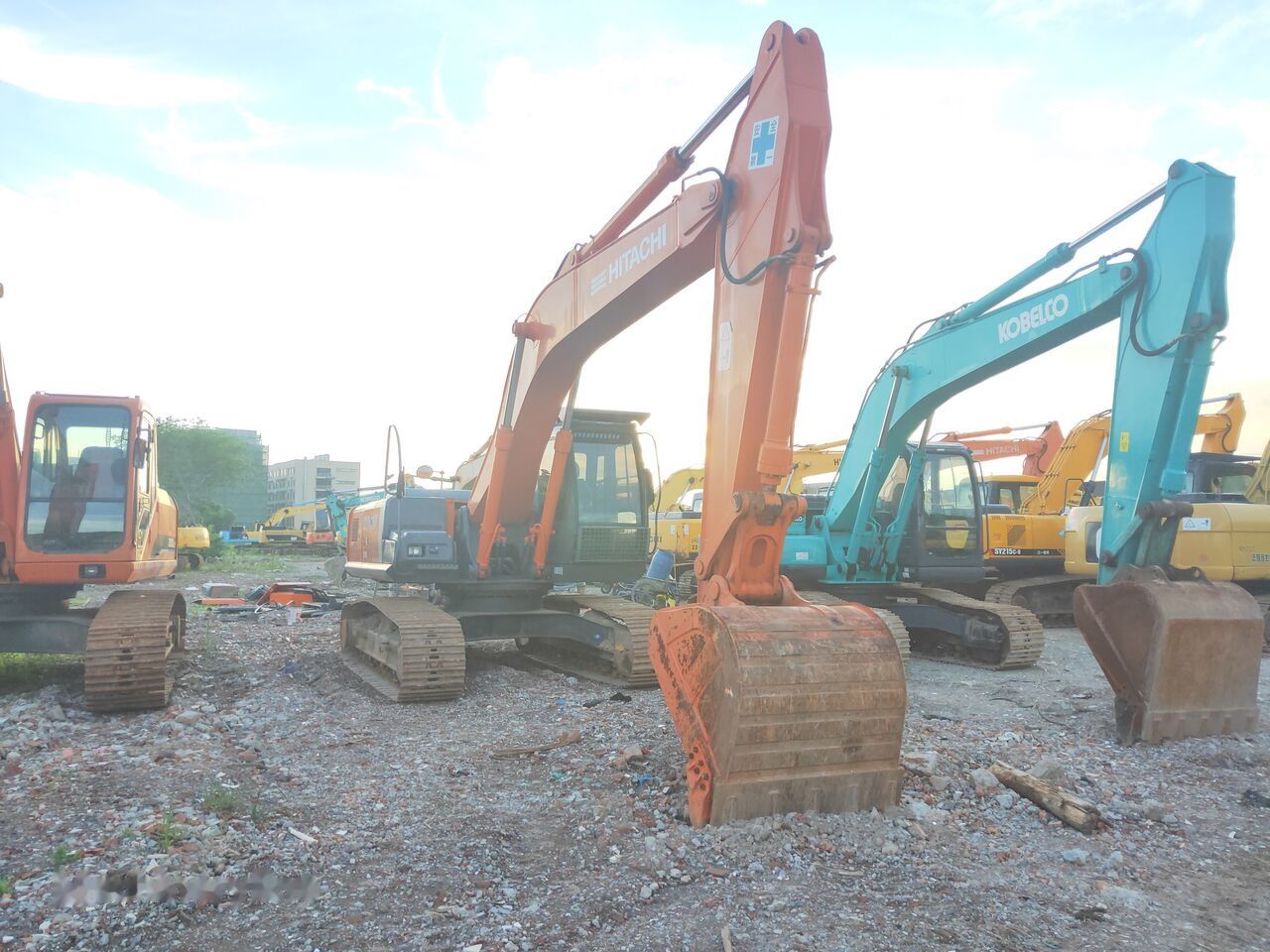 Hitachi ZX210 crawler excavator, front three-quarter view