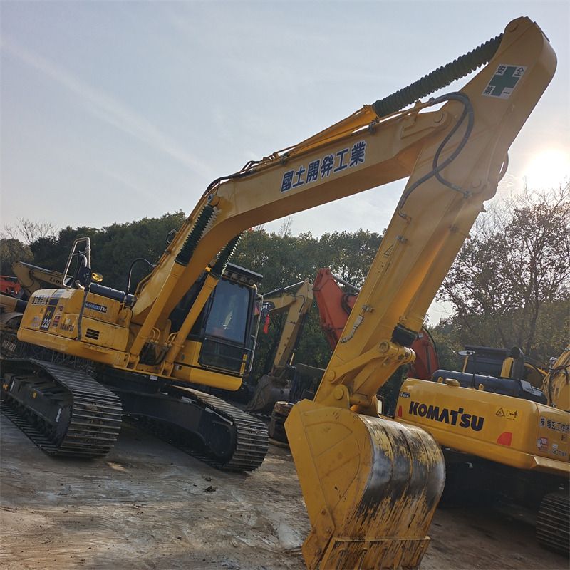 Excavator pe senile 2023 Komatsu PC220-8, vedere laterală