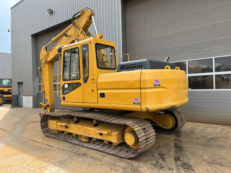 2000 Caterpillar 315BL crawler excavator, rear three-quarter view
