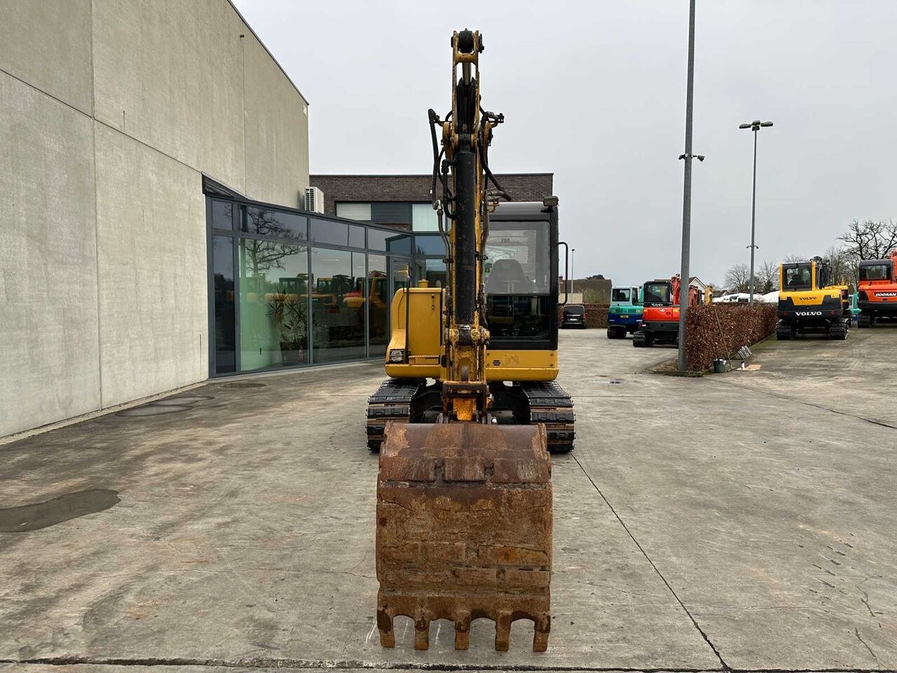 2013 Caterpillar 306 mini excavator, front view 2013 Caterpillar 306 mini excavator, front view