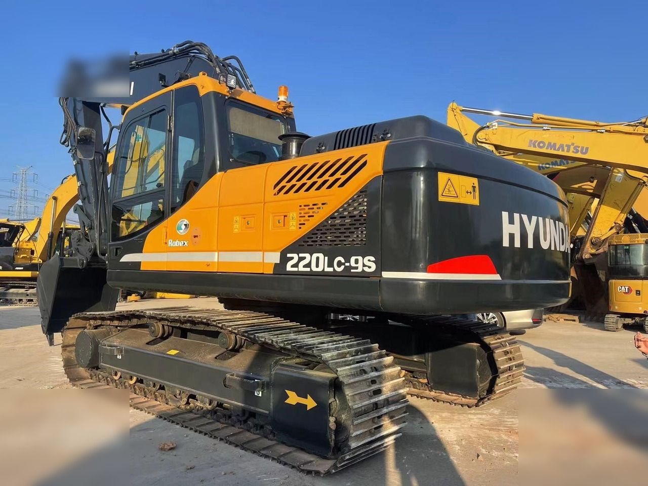 2022 Hyundai 220LC-9S crawler excavator, rear three-quarter view 2022 Hyundai 220LC-9S crawler excavator, rear three-quarter view