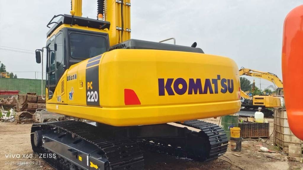 2023 Komatsu PC220-7 crawler excavator, rear three-quarter view 2023 Komatsu PC220-7 crawler excavator, rear three-quarter view