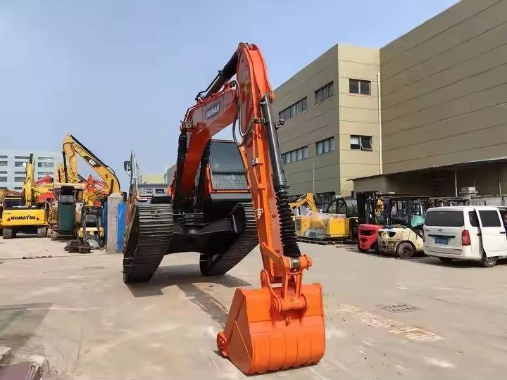 2022 Doosan DX150-9C mini excavator, front view 2022 Doosan DX150-9C mini excavator, front view