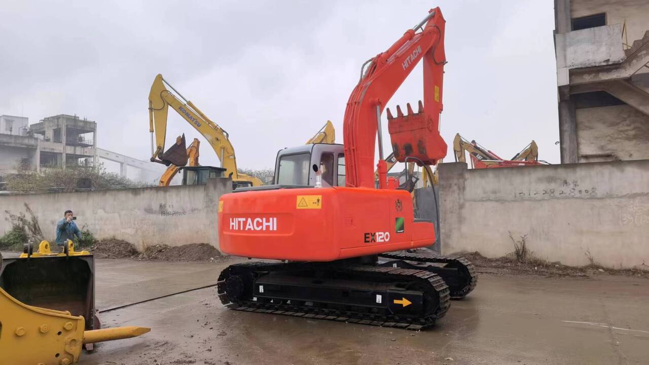 2015 Hitachi EX120-5 crawler excavator rear three-quarter view 2015 Hitachi EX120-5 crawler excavator rear three-quarter view