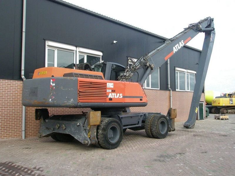 2015 Atlas 350MH material handler, rear three-quarter view 2015 Atlas 350MH material handler, rear three-quarter view