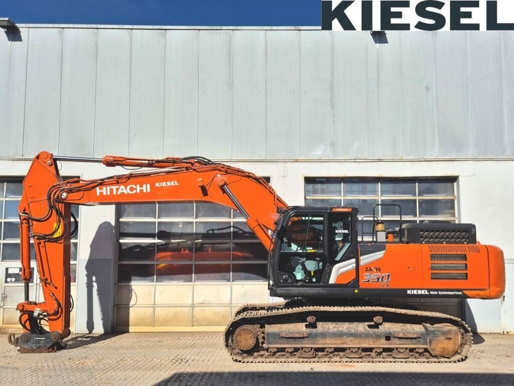 2023 Hitachi ZX350LCN-7 crawler excavator side view 2023 Hitachi ZX350LCN-7 crawler excavator side view