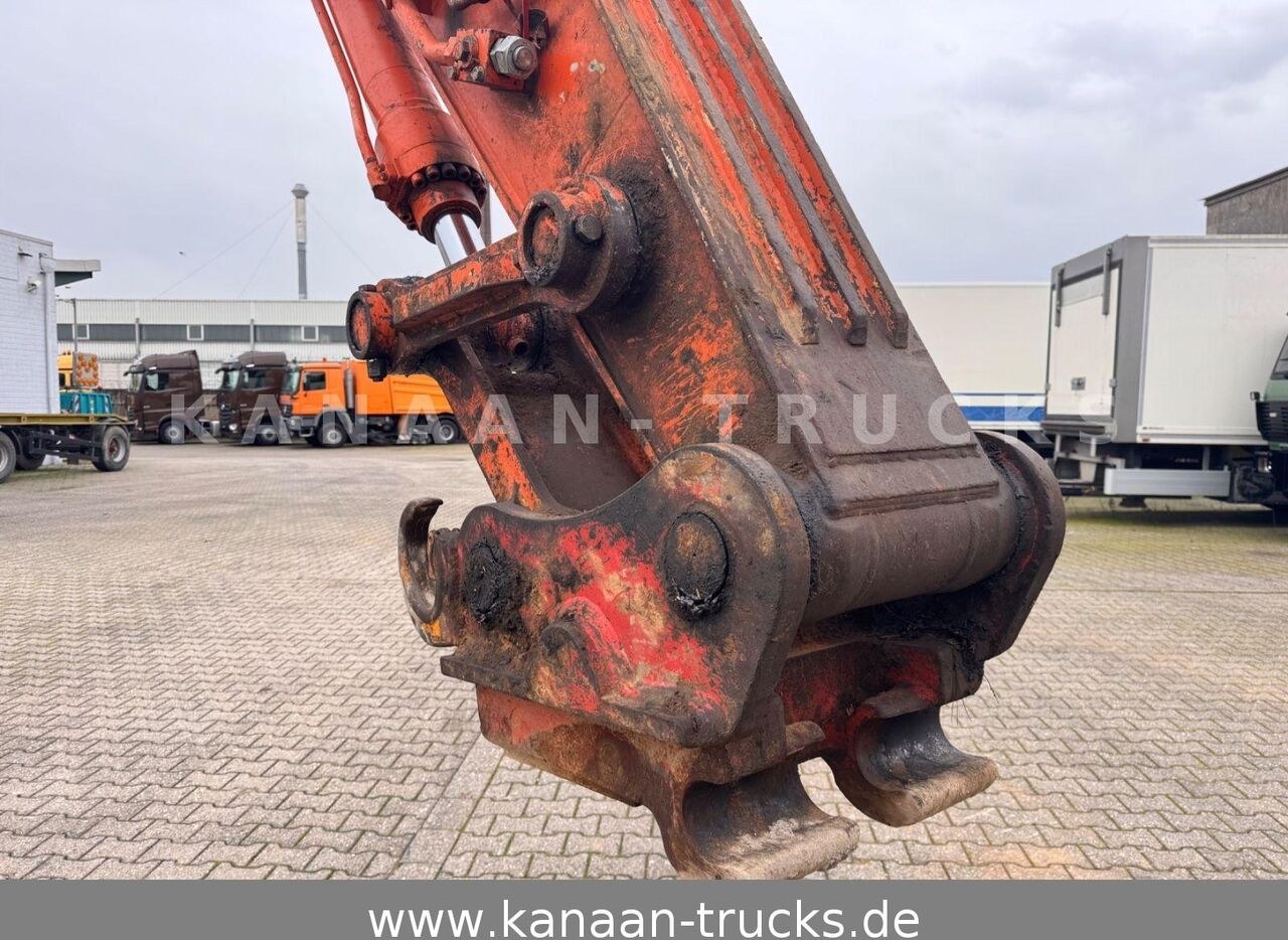 2008 Hitachi ZX250LCN-3 crawler excavator quick coupler detail 2008 Hitachi ZX250LCN-3 crawler excavator quick coupler detail