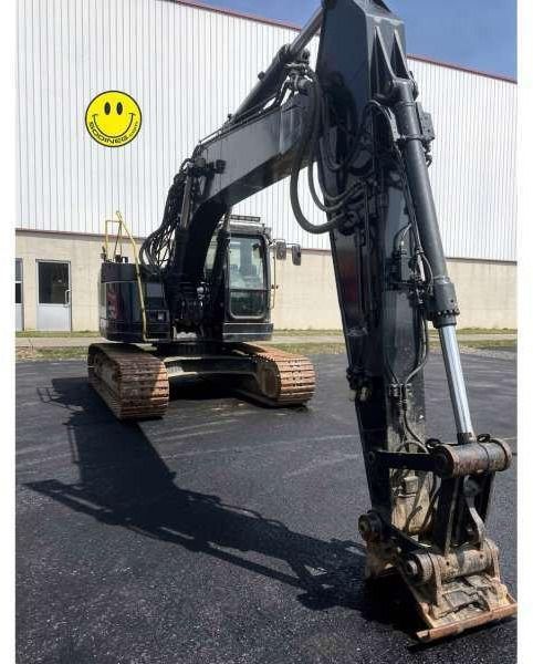 2010 Caterpillar 321D crawler excavator, front three-quarter view