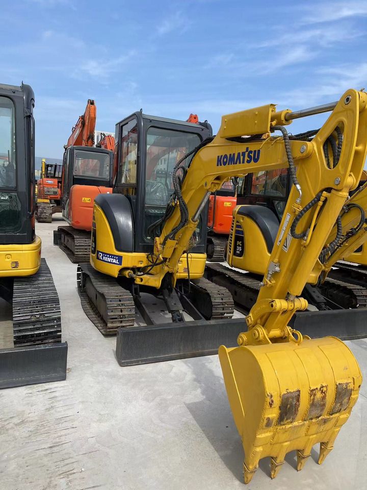 2020 Komatsu PC30MR-3 mini excavator, front three-quarter view