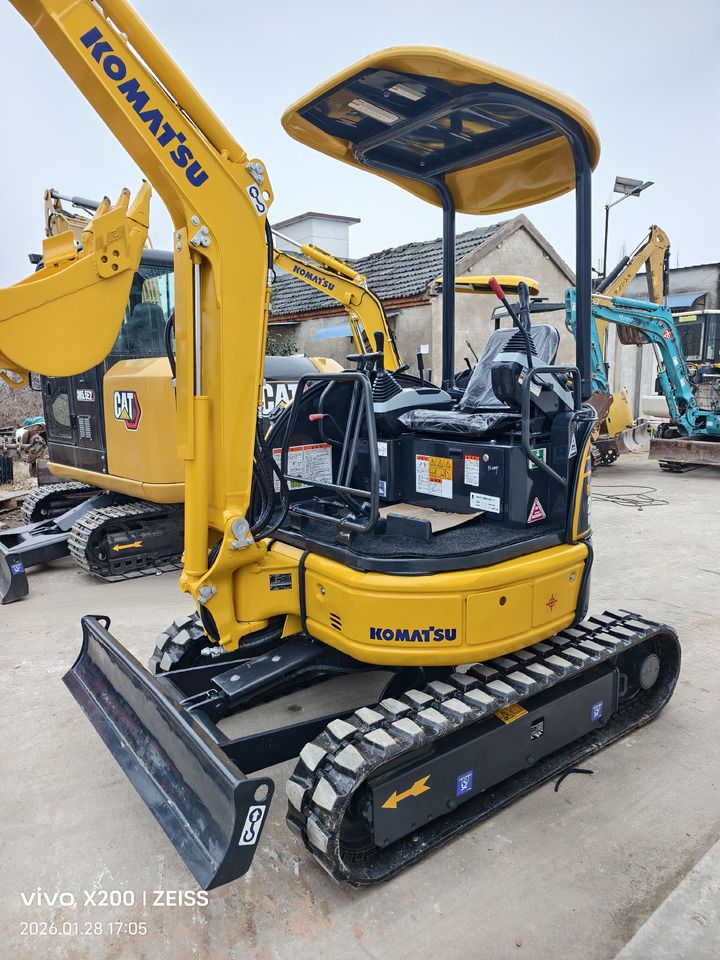 2025 Komatsu PC20MR mini excavator, side view 2025 Komatsu PC20MR mini excavator, side view
