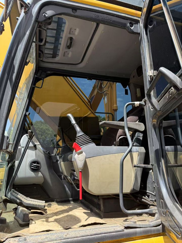 2020 Komatsu PC220-8 Kettenbagger Innenraum Fahrerkabine 2020 Komatsu PC220-8 Kettenbagger Innenraum Fahrerkabine