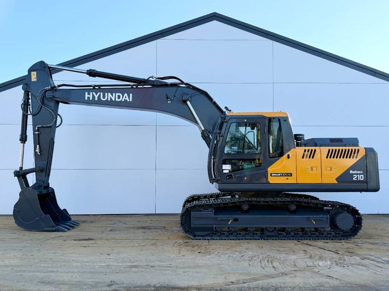 2026 Hyundai R210 SMART X PLUS crawler excavator, side profile view