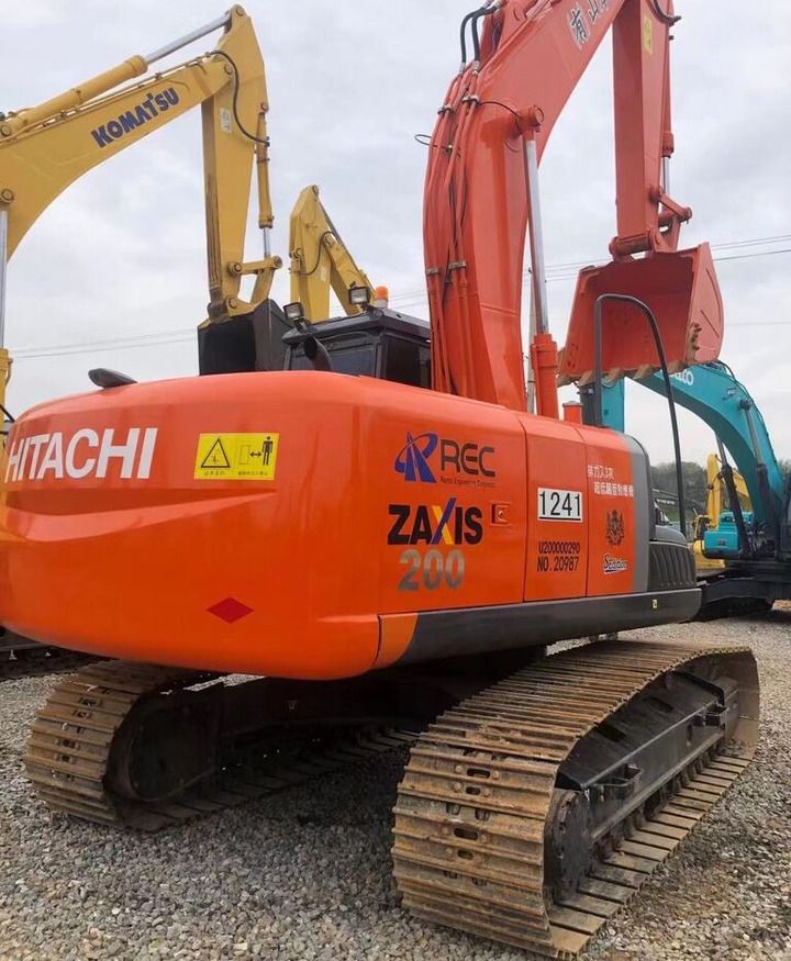 Hitachi ZAXIS 200 crawler excavator, rear three-quarter view