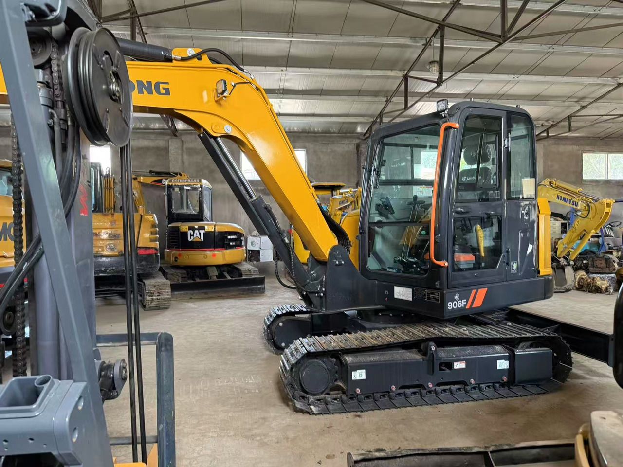 2025 LiuGong 906F mini excavator side view