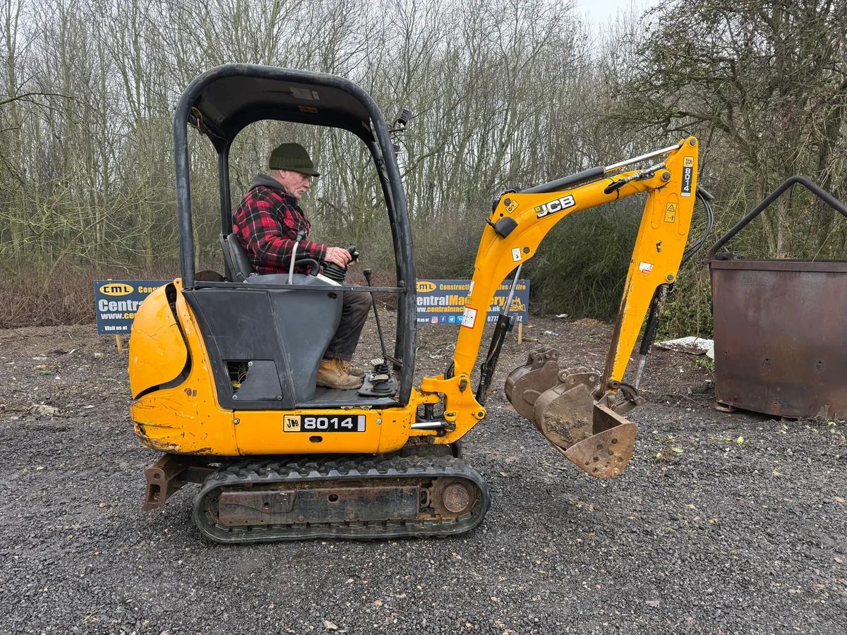 2011 JCB 8014 mini excavator, side view