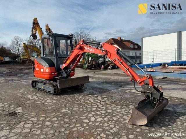 2016 Kubota KX61-3 mini excavator, side view 2016 Kubota KX61-3 mini excavator, side view