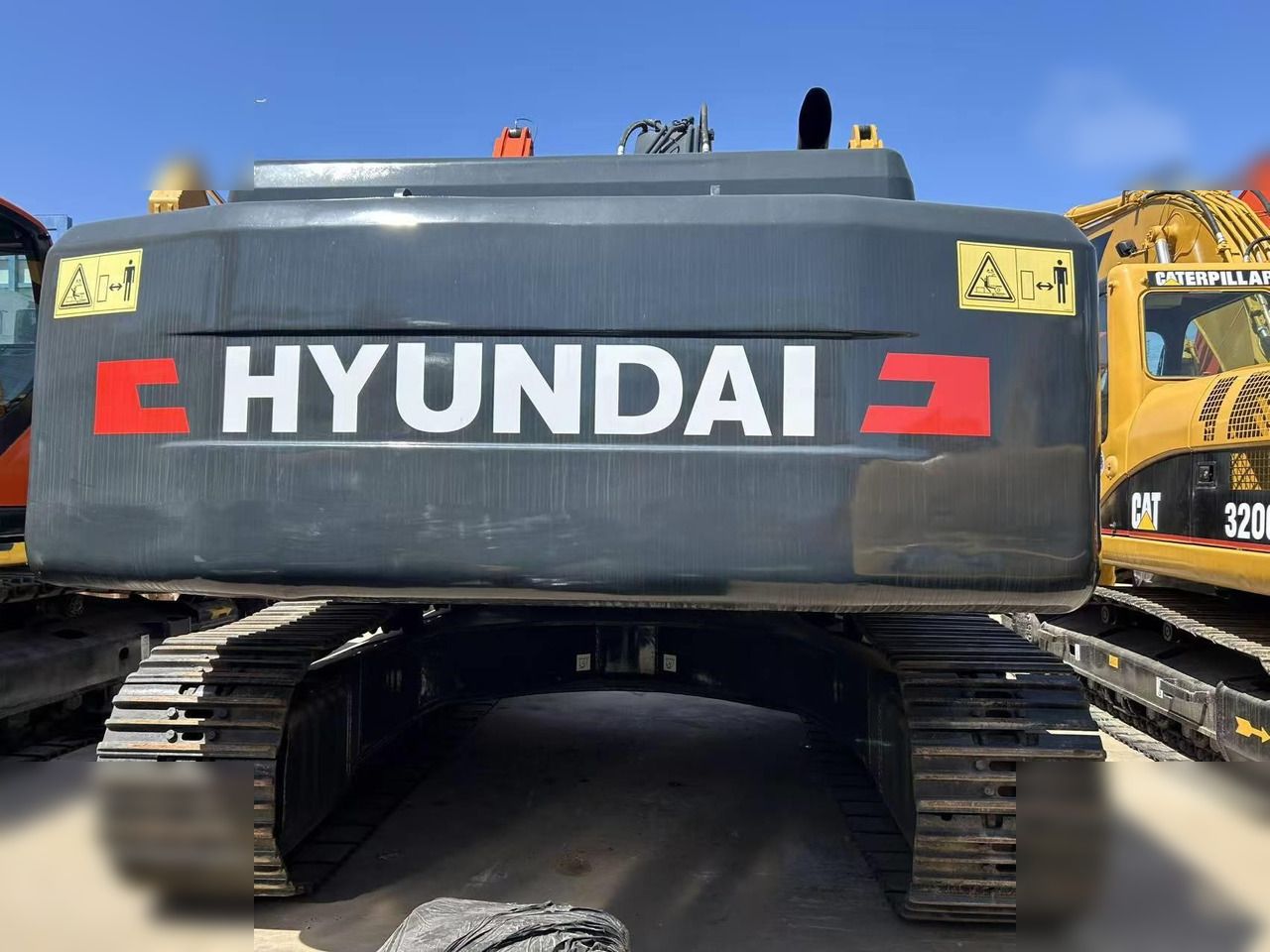 2024 Hyundai HX340HD crawler excavator rear view 2024 Hyundai HX340HD crawler excavator rear view
