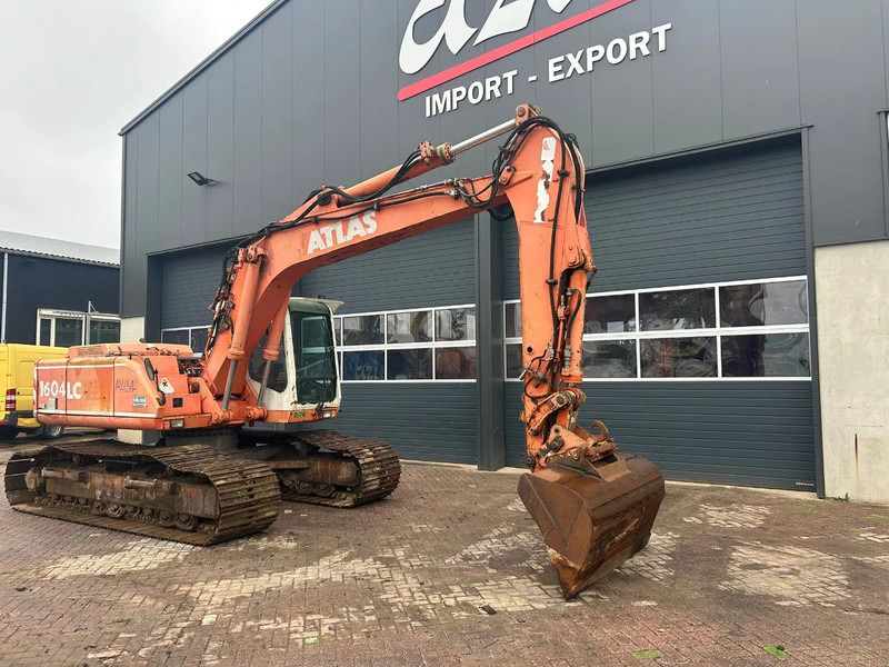 1997 Atlas 1604LC crawler excavator side view 1997 Atlas 1604LC crawler excavator side view