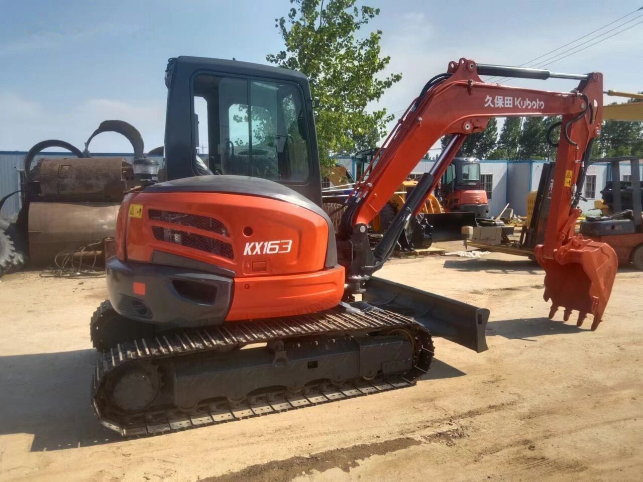 2022 Kubota KX163 mini excavator, side profile view 2022 Kubota KX163 mini excavator, side profile view