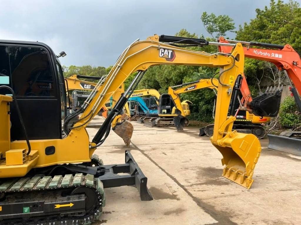 2020 Caterpillar 306E2 mini excavator side view 2020 Caterpillar 306E2 mini excavator side view
