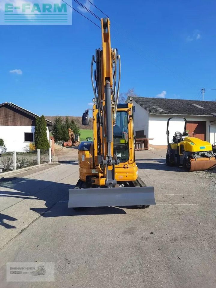 2023 Zettelmeyer XE35E mini excavator, front view 2023 Zettelmeyer XE35E mini excavator, front view