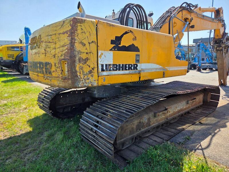 2005 Liebherr R924B HD S L crawler excavator, rear three-quarter view